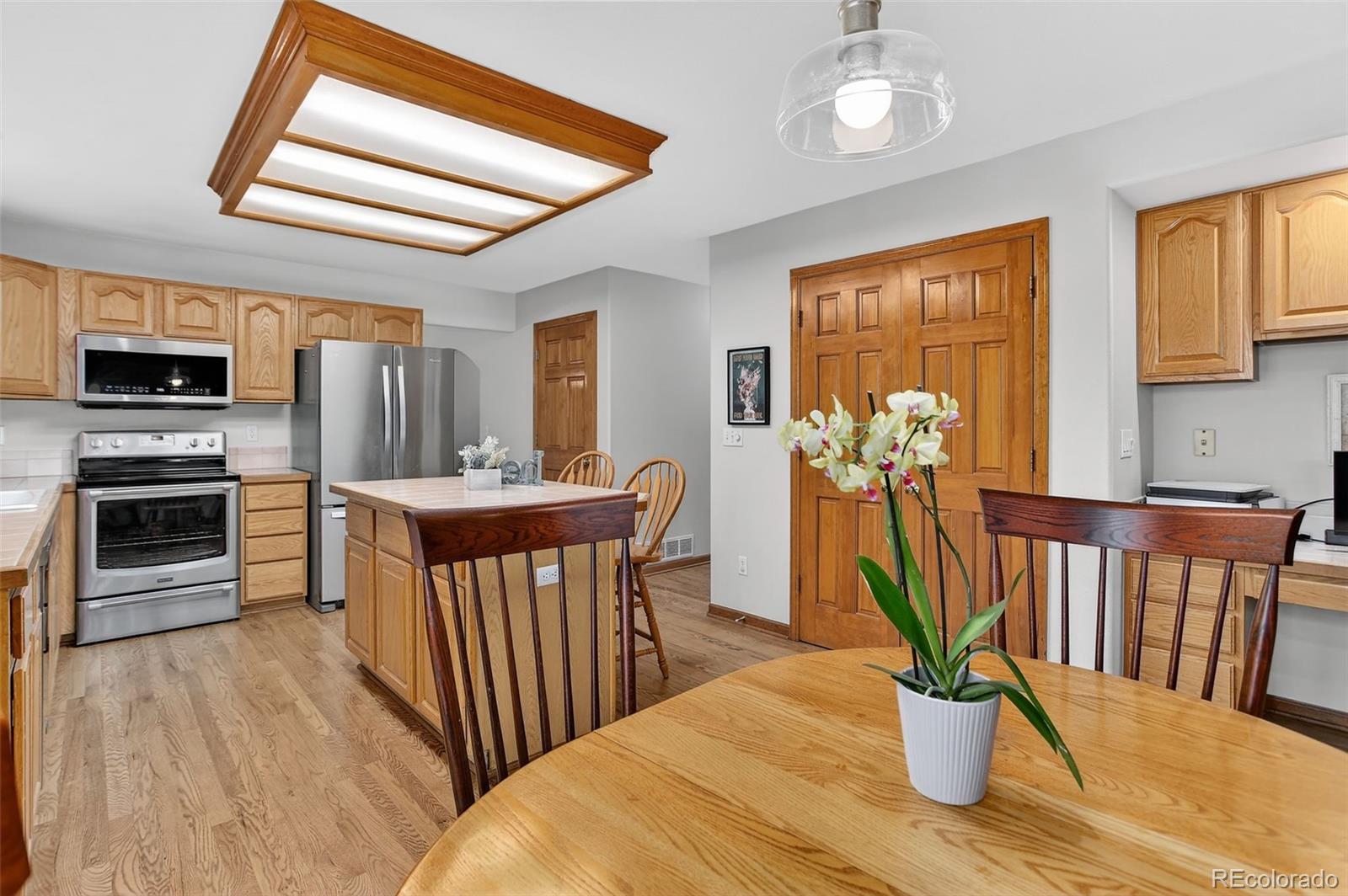 MLS Image #11 for 7060 s oak court,littleton, Colorado
