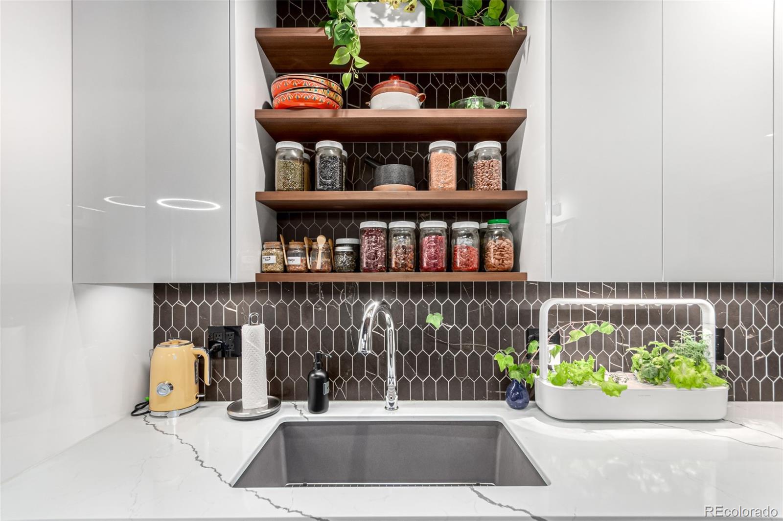 MLS Image #3 for 1745  wazee street 5e,denver, Colorado