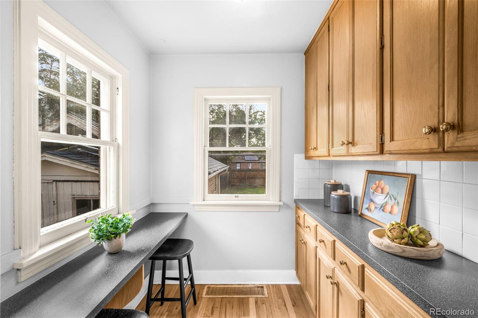 MLS Image #10 for 2137 s washington street,denver, Colorado