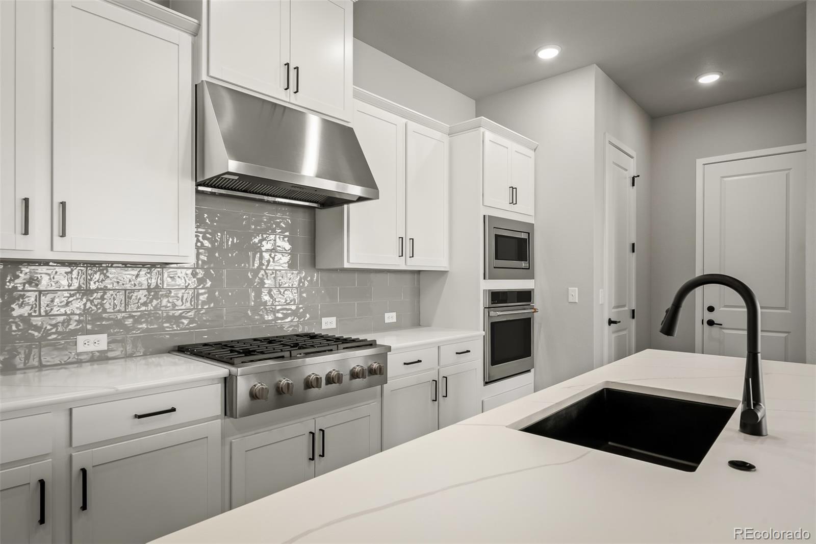 MLS Image #3 for 9286  wolf valley drive,colorado springs, Colorado