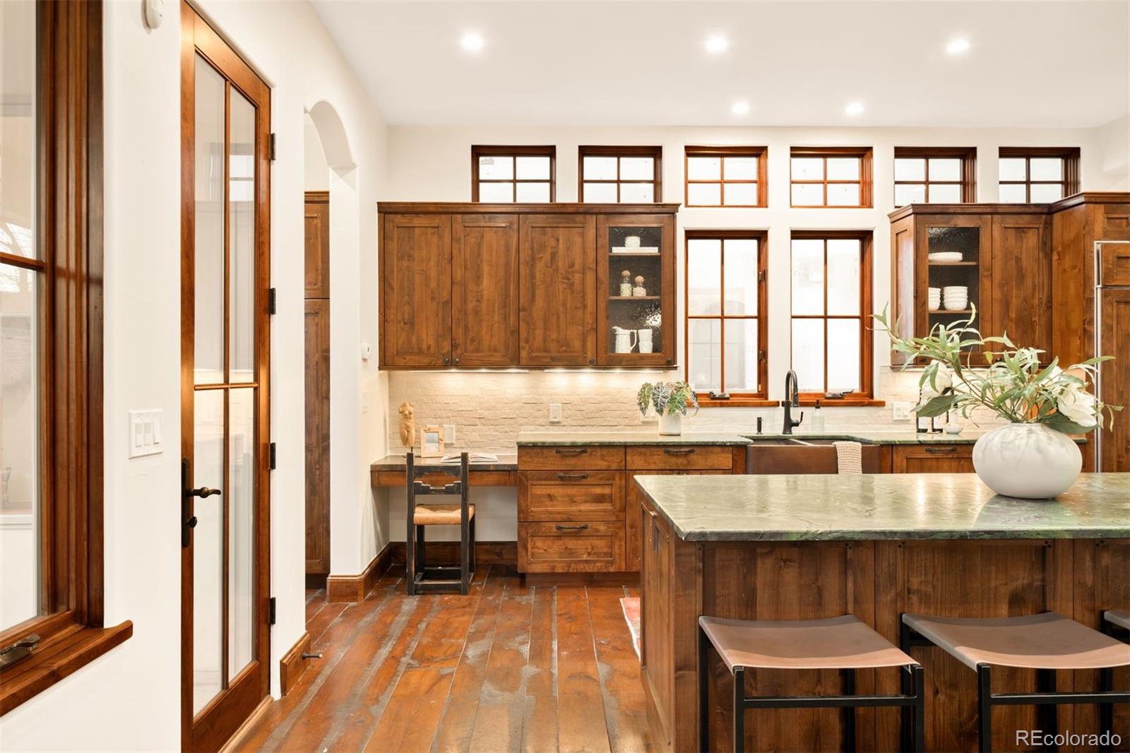 MLS Image #13 for 2435 s milwaukee street,denver, Colorado