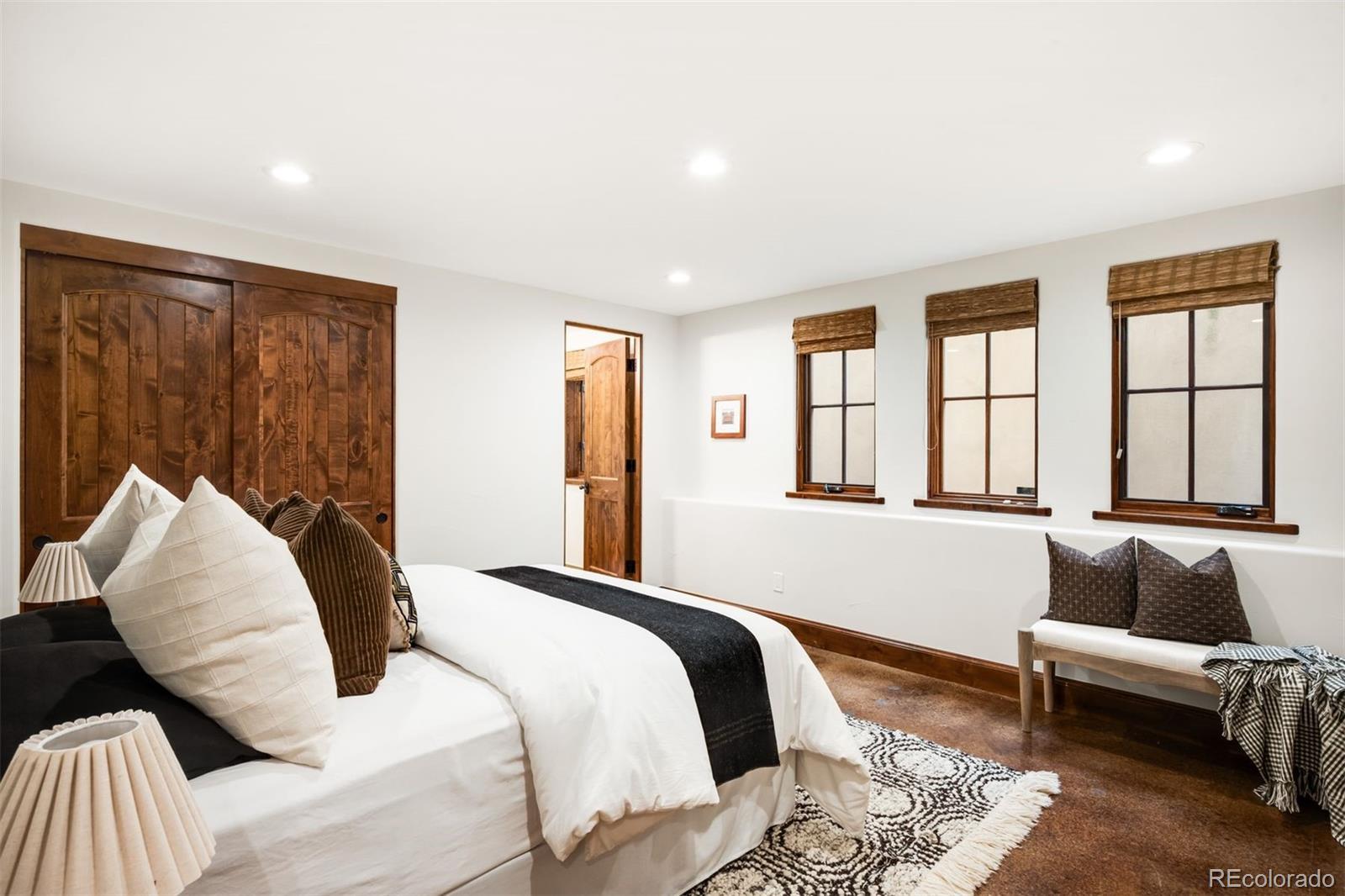 MLS Image #39 for 2435 s milwaukee street,denver, Colorado
