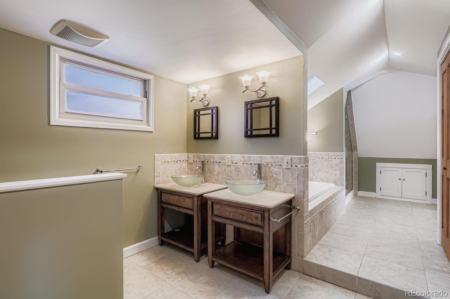 MLS Image #17 for 657  columbine street,denver, Colorado