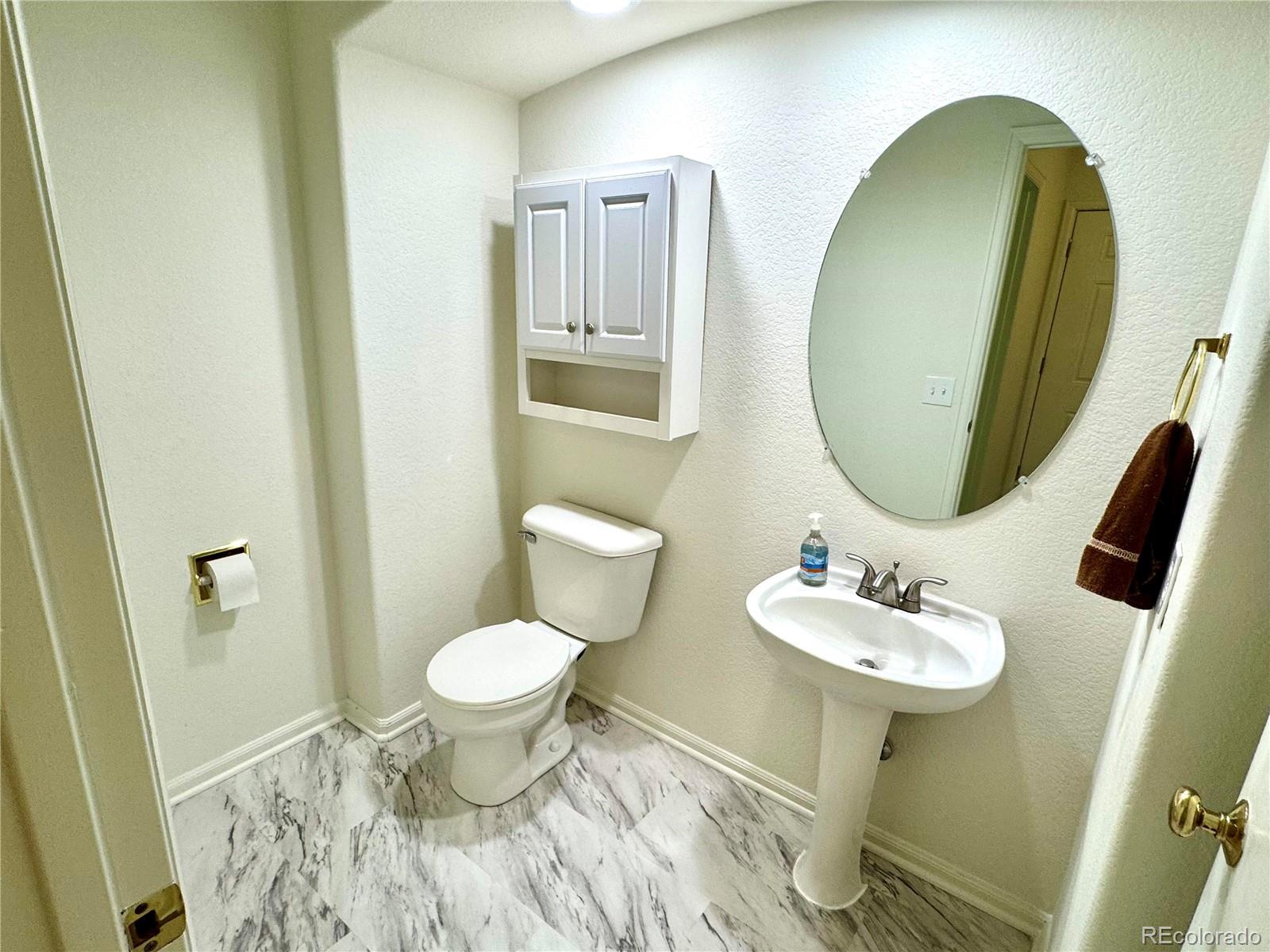 MLS Image #21 for 18890 e 43rd avenue,denver, Colorado