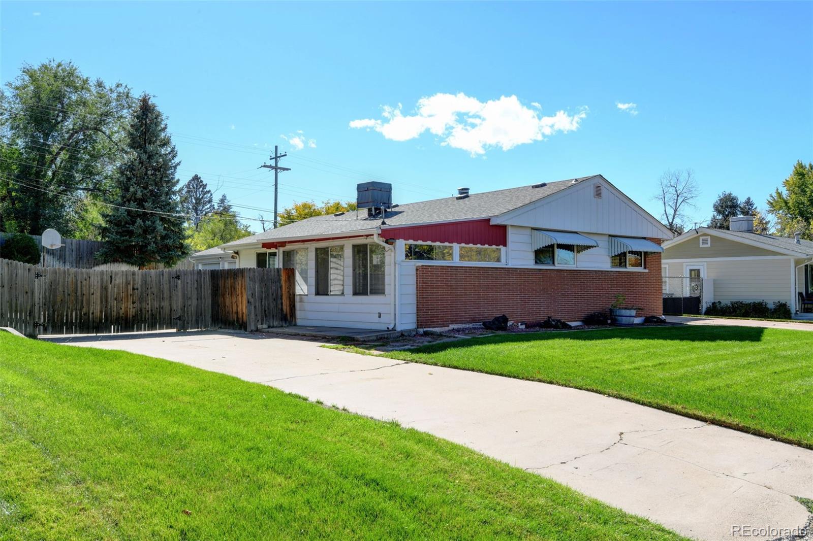 MLS Image #1 for 1150 w radcliff avenue,englewood, Colorado