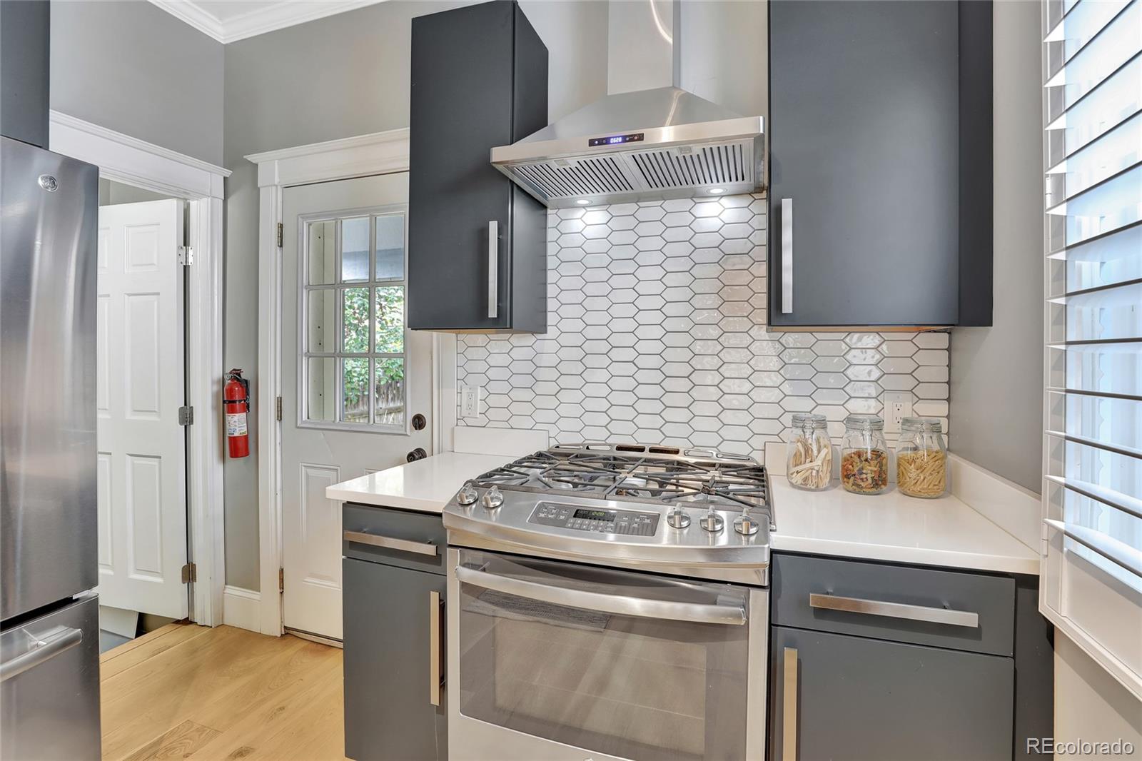 MLS Image #10 for 1717 e 16th avenue,denver, Colorado