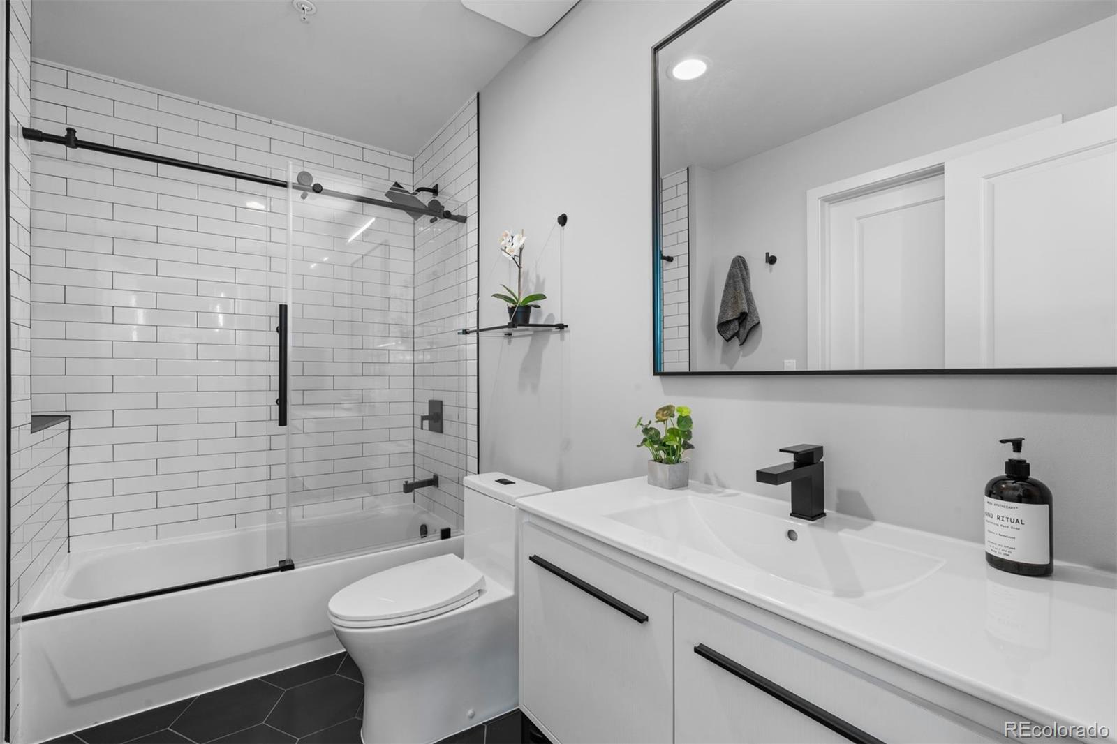 MLS Image #22 for 1700  bassett street 1912,denver, Colorado