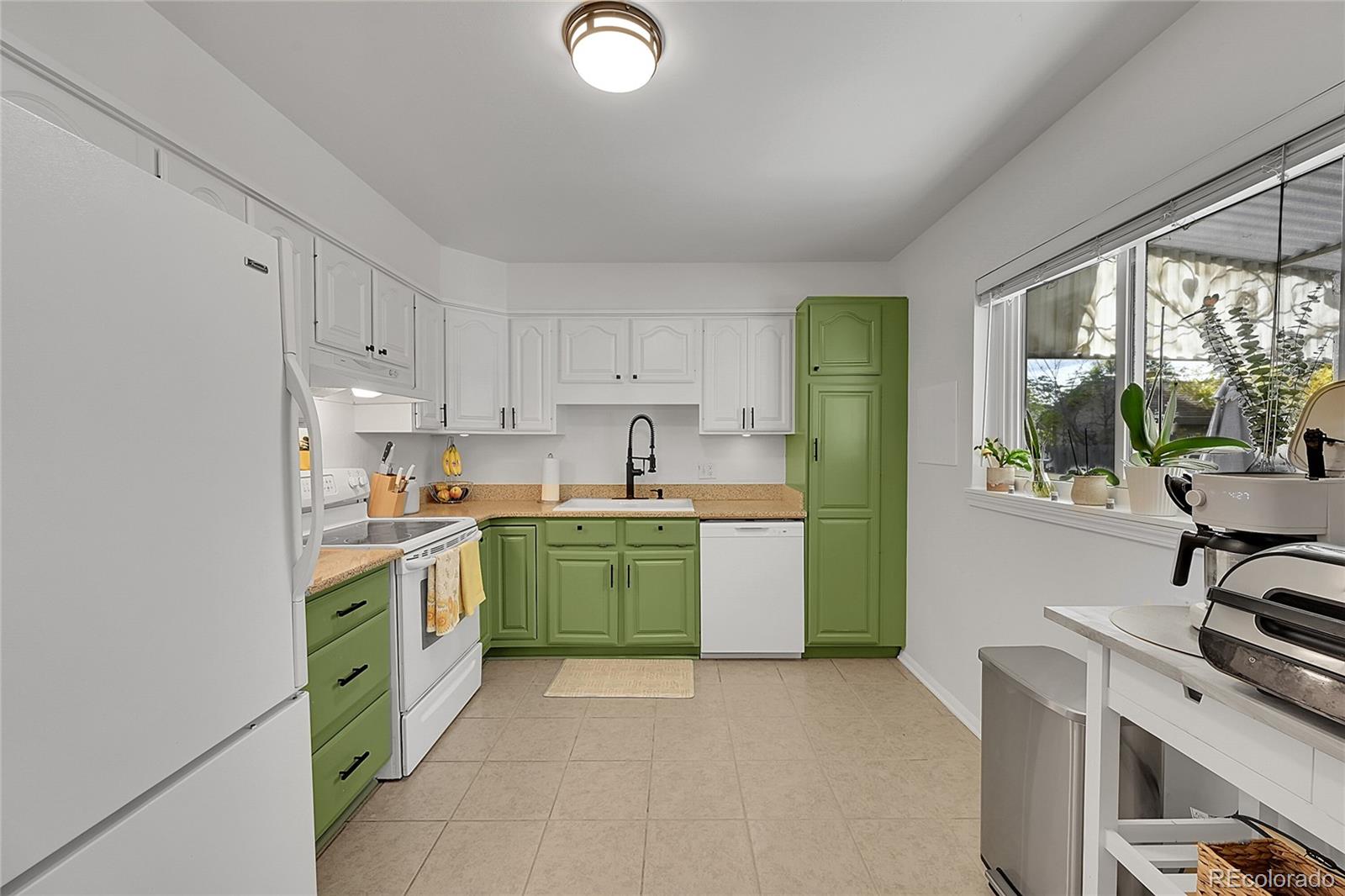 MLS Image #10 for 3367 s stuart street,denver, Colorado