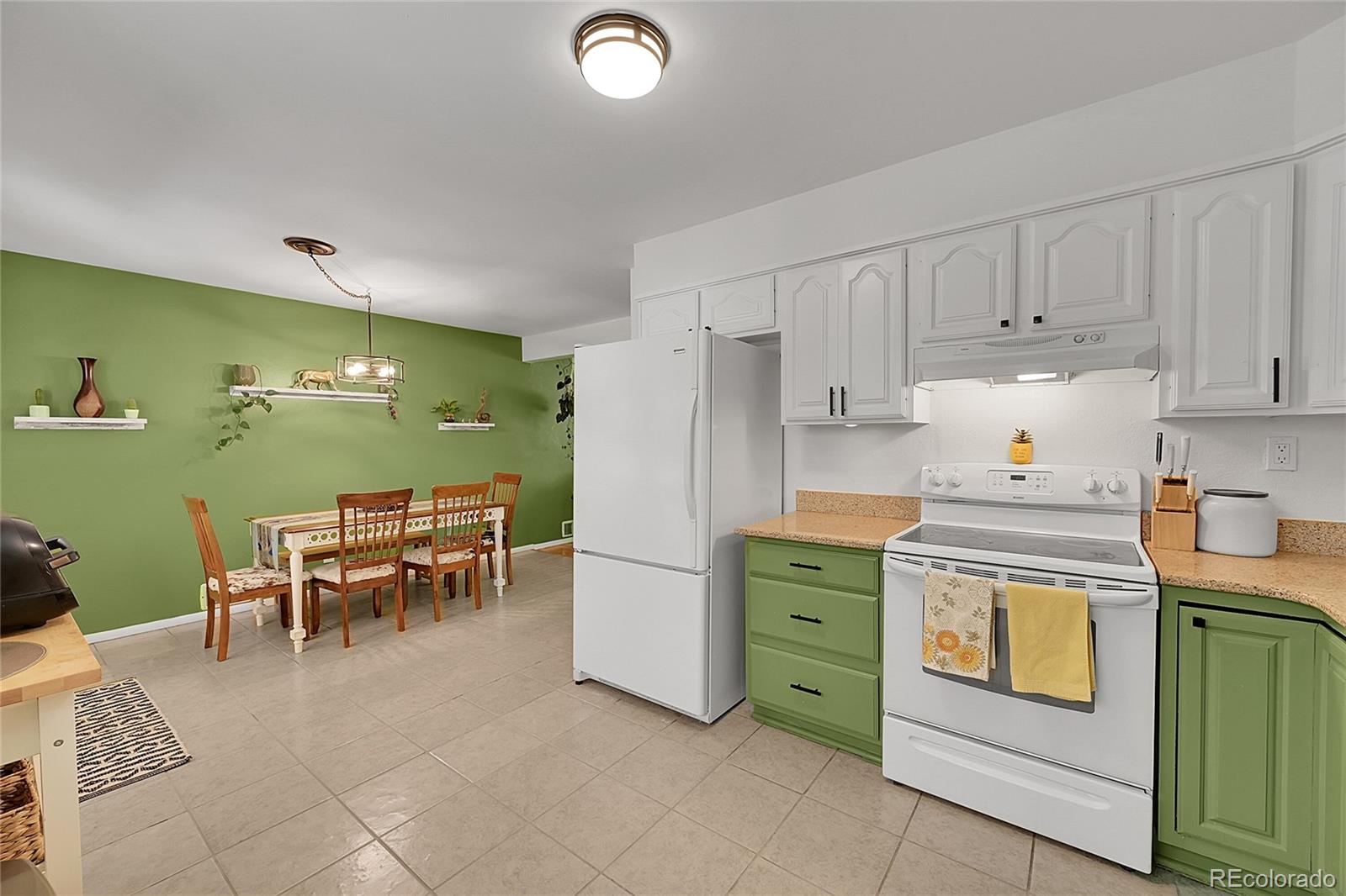 MLS Image #11 for 3367 s stuart street,denver, Colorado