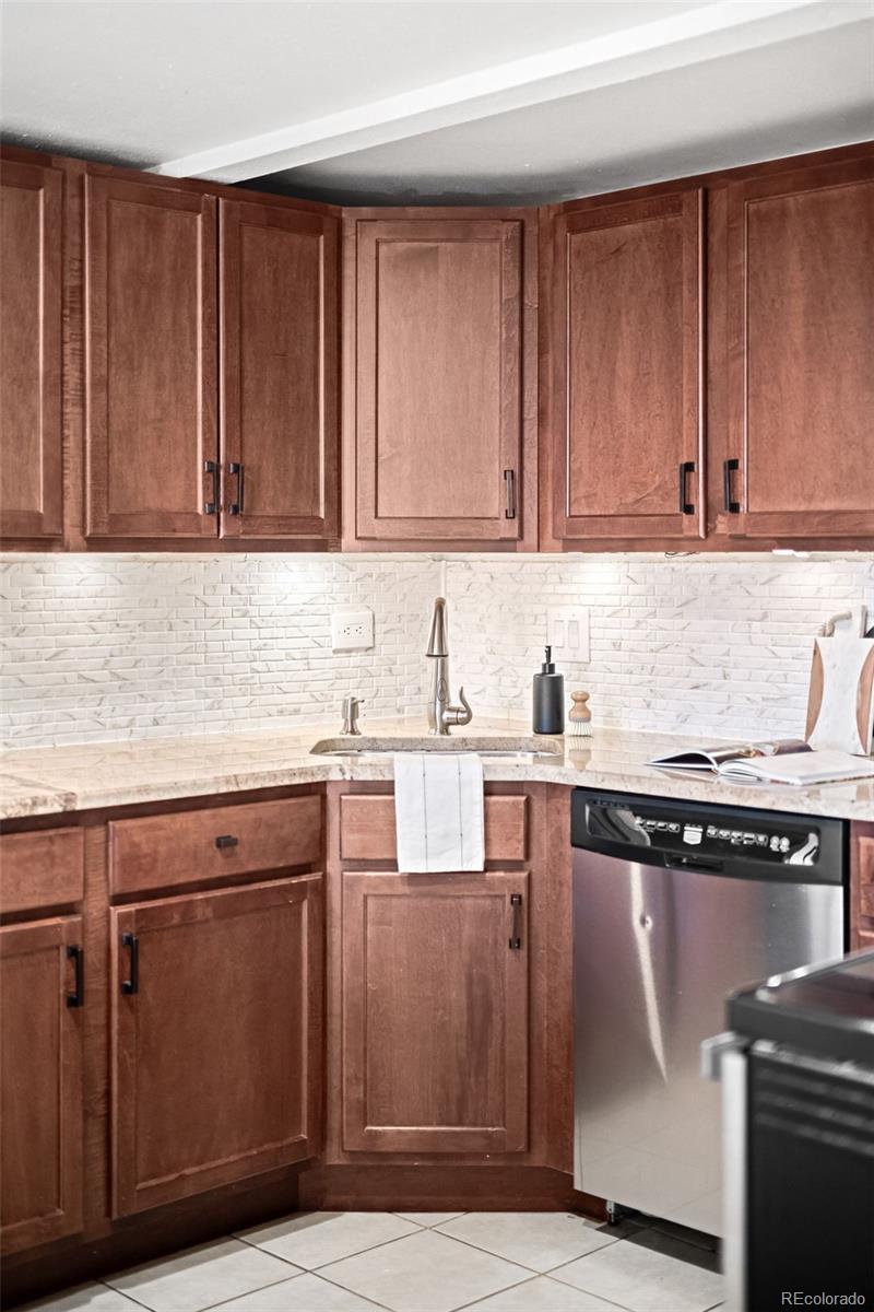 MLS Image #8 for 2351  federal boulevard 102,denver, Colorado