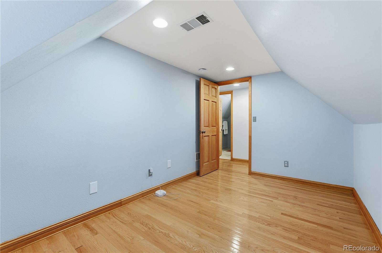 MLS Image #33 for 47 w cedar avenue,denver, Colorado