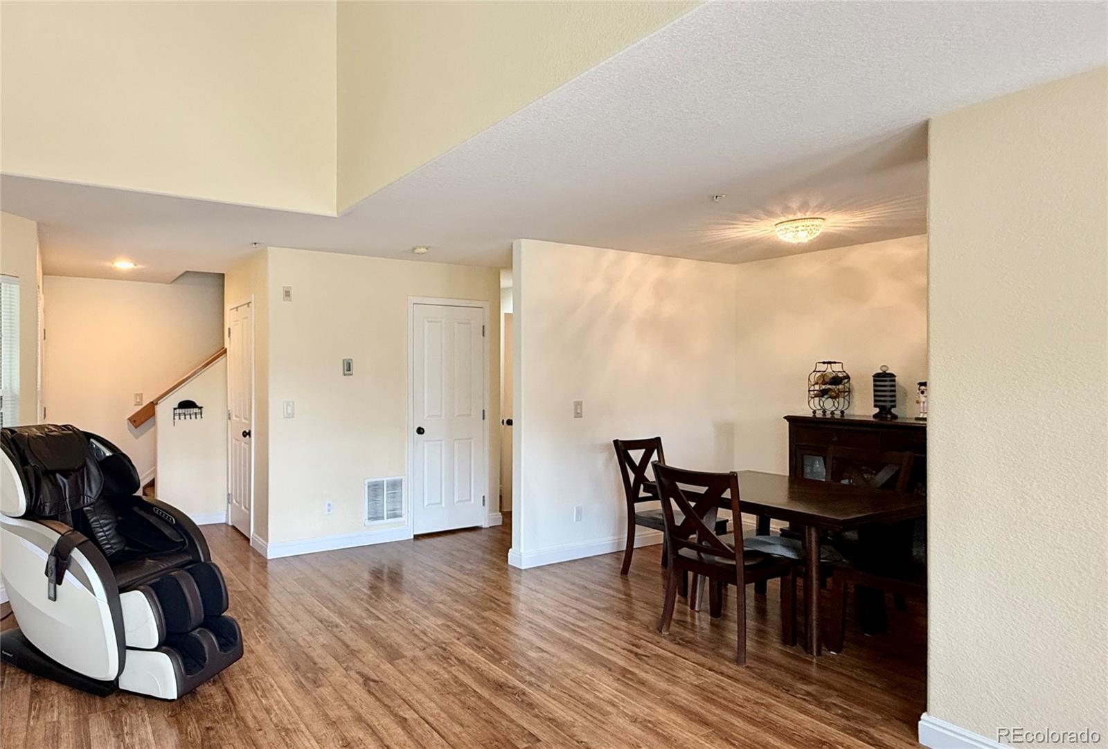 MLS Image #2 for 5752 s addison way,aurora, Colorado