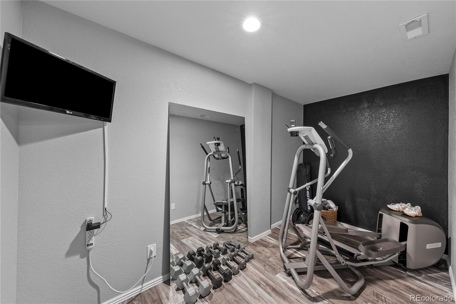 MLS Image #23 for 23286 e lake place,aurora, Colorado