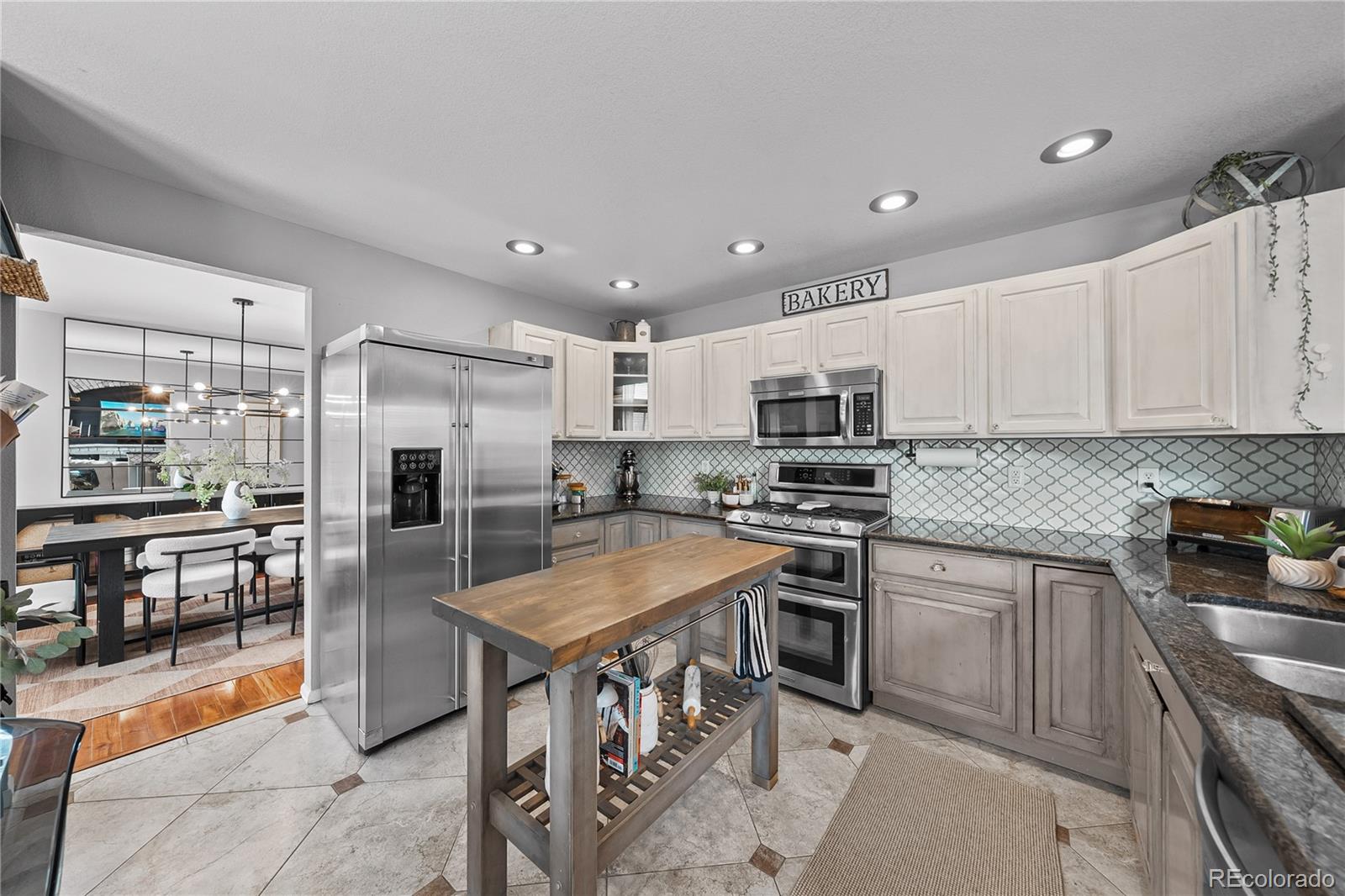 MLS Image #3 for 23286 e lake place,aurora, Colorado