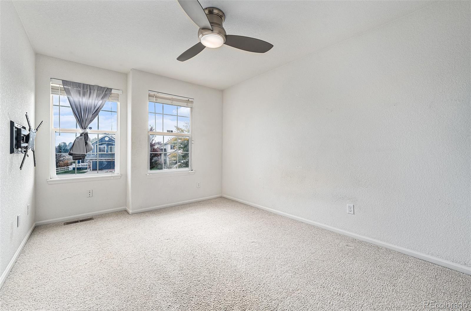 MLS Image #12 for 5583  helena street,denver, Colorado
