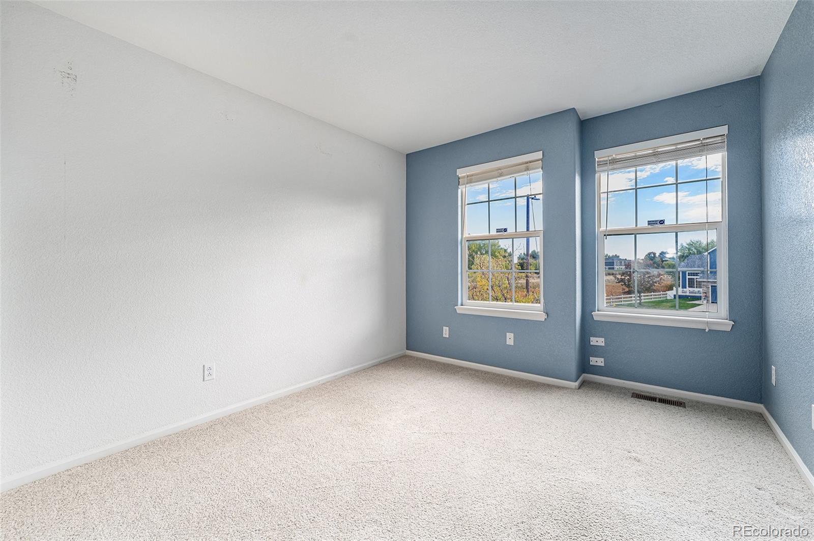 MLS Image #14 for 5583  helena street,denver, Colorado