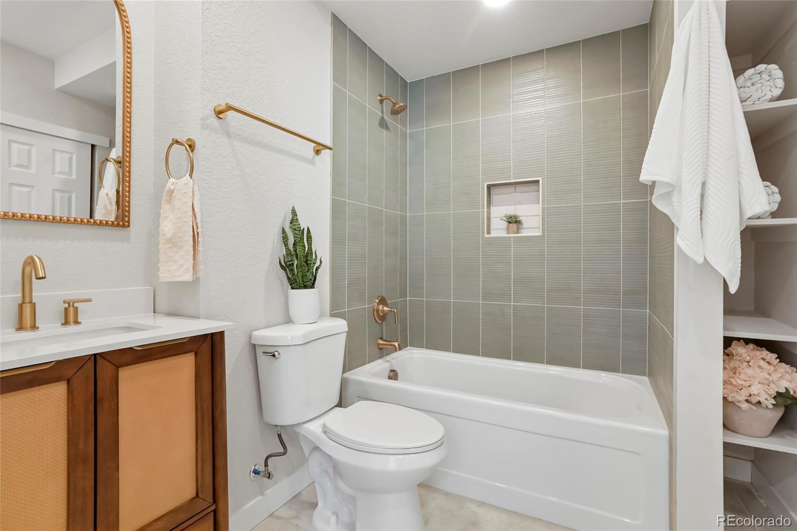 MLS Image #12 for 3301  bellaire street,denver, Colorado