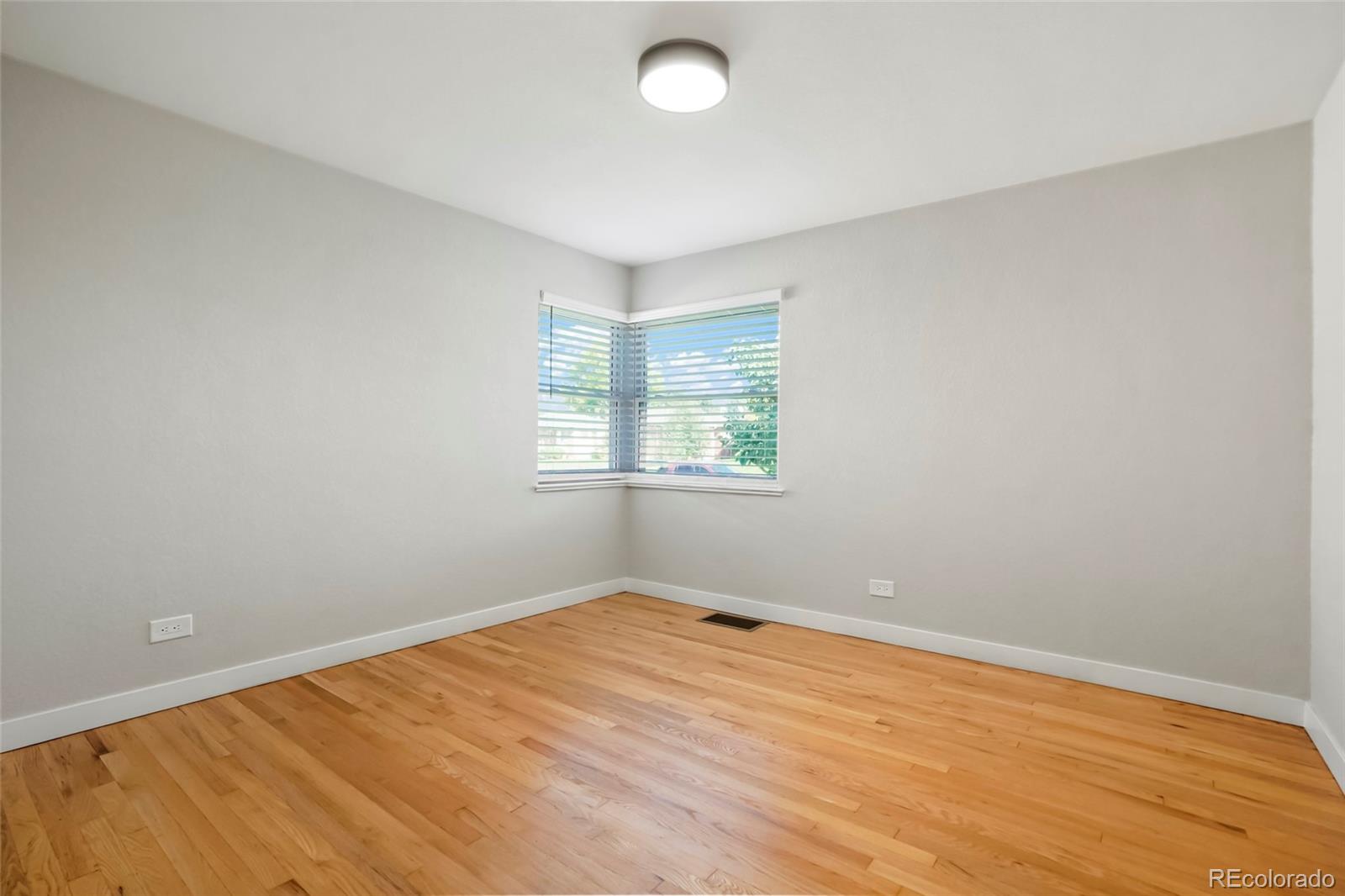MLS Image #17 for 3301  bellaire street,denver, Colorado