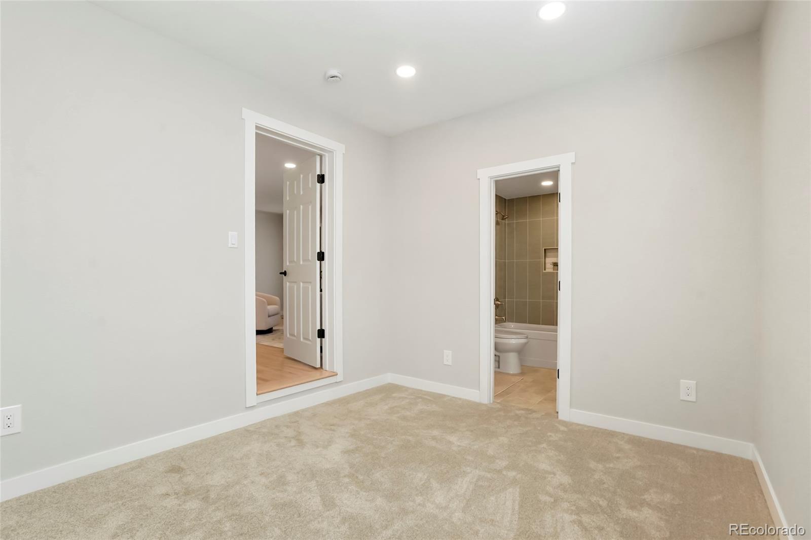 MLS Image #24 for 3301  bellaire street,denver, Colorado