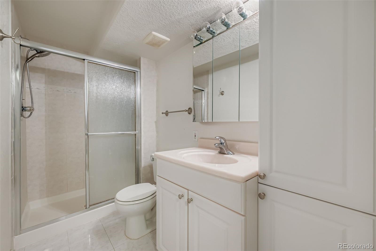 MLS Image #14 for 19872 e stanford avenue,centennial, Colorado