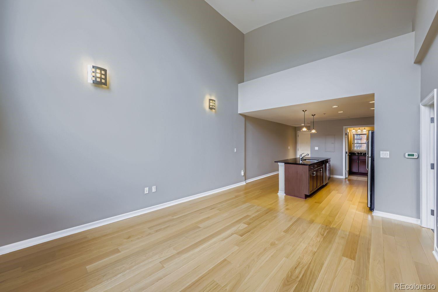 MLS Image #10 for 1975 n grant street 827,denver, Colorado