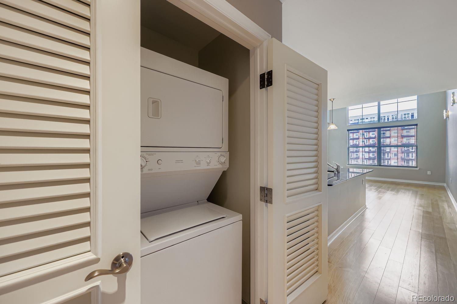 MLS Image #17 for 1975 n grant street 827,denver, Colorado