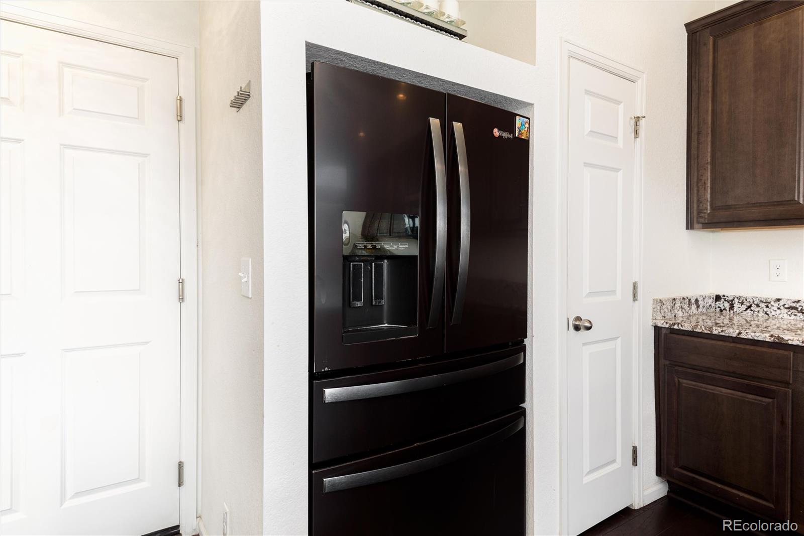 MLS Image #12 for 18295 e 52nd place,denver, Colorado