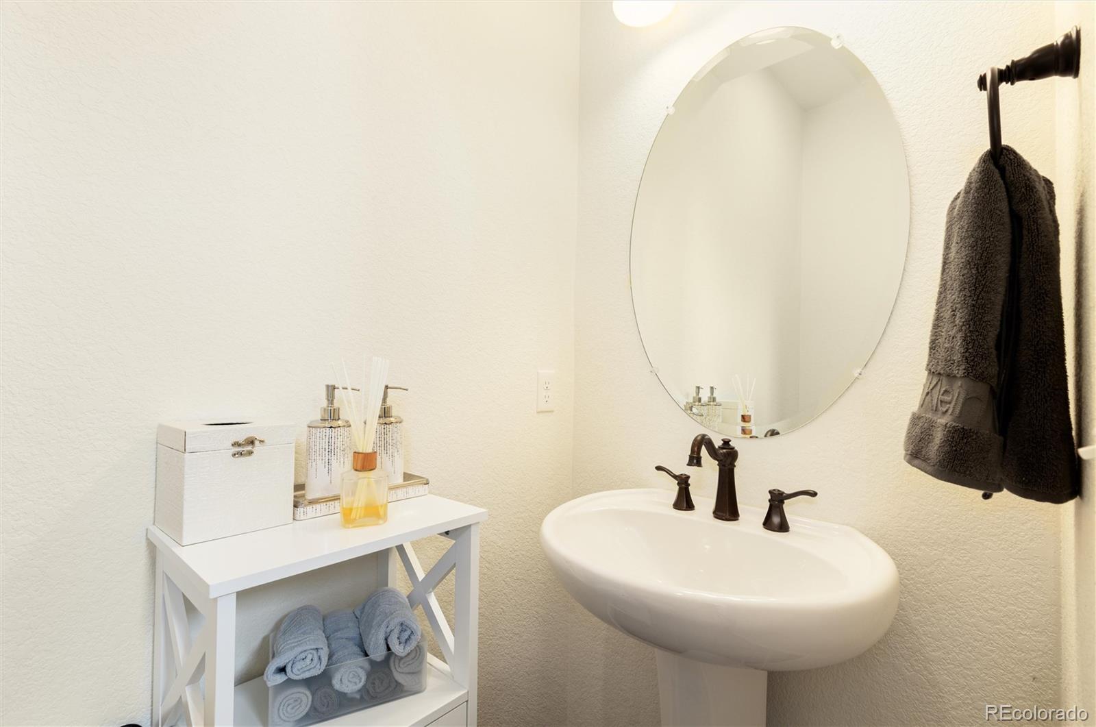 MLS Image #22 for 18295 e 52nd place,denver, Colorado