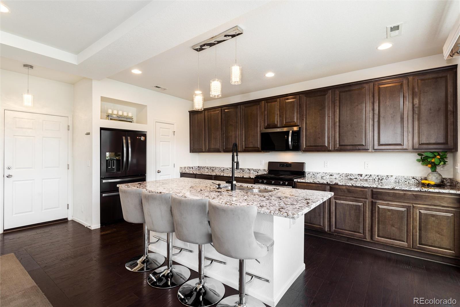 MLS Image #9 for 18295 e 52nd place,denver, Colorado