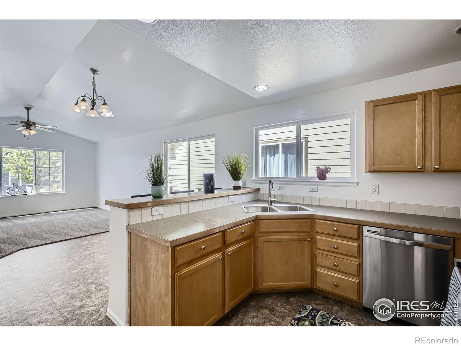 MLS Image #9 for 2220  woodbury lane,fort collins, Colorado