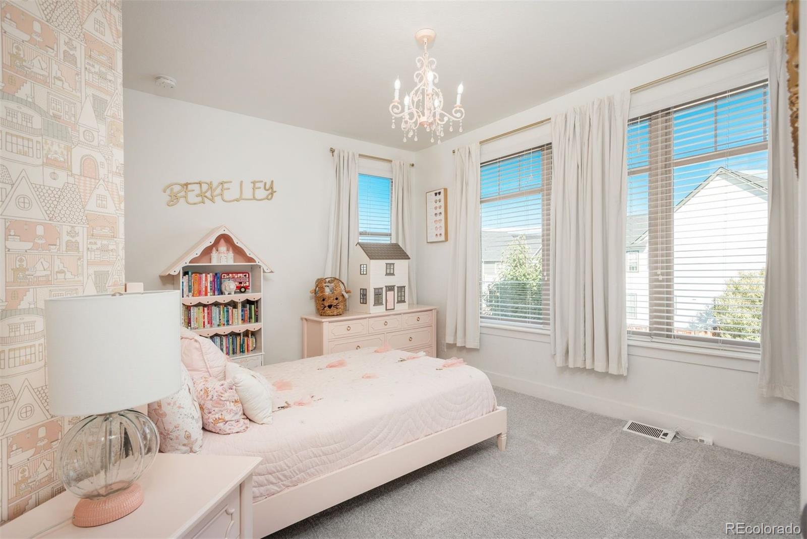 MLS Image #25 for 8748 e 54th place,denver, Colorado