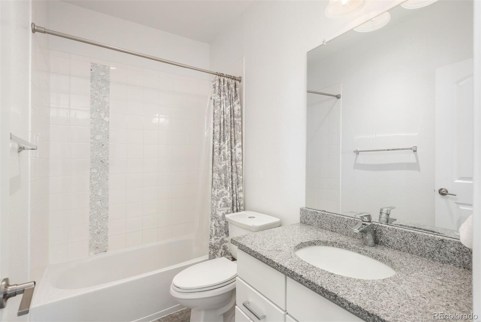 MLS Image #28 for 8748 e 54th place,denver, Colorado