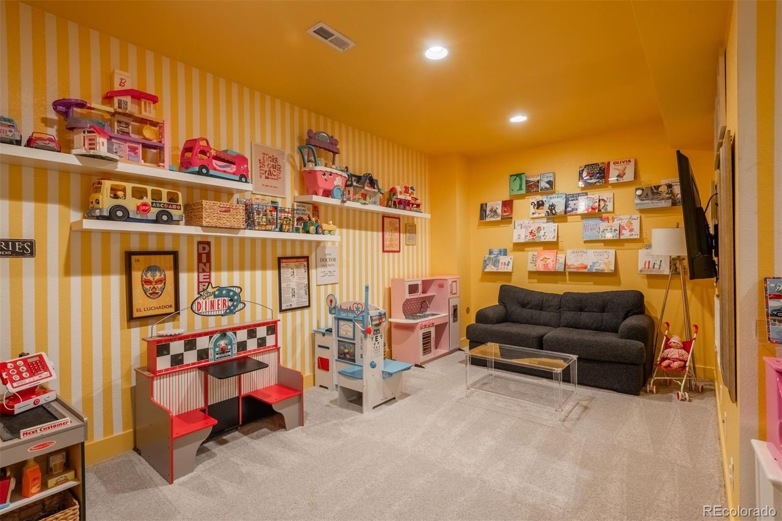 MLS Image #31 for 8748 e 54th place,denver, Colorado