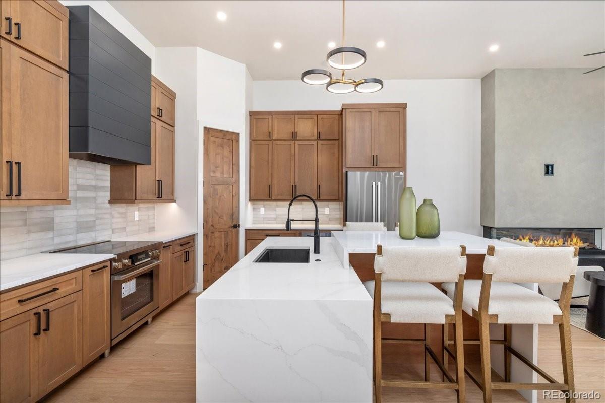 MLS Image #9 for 909  lakepoint circle,frisco, Colorado
