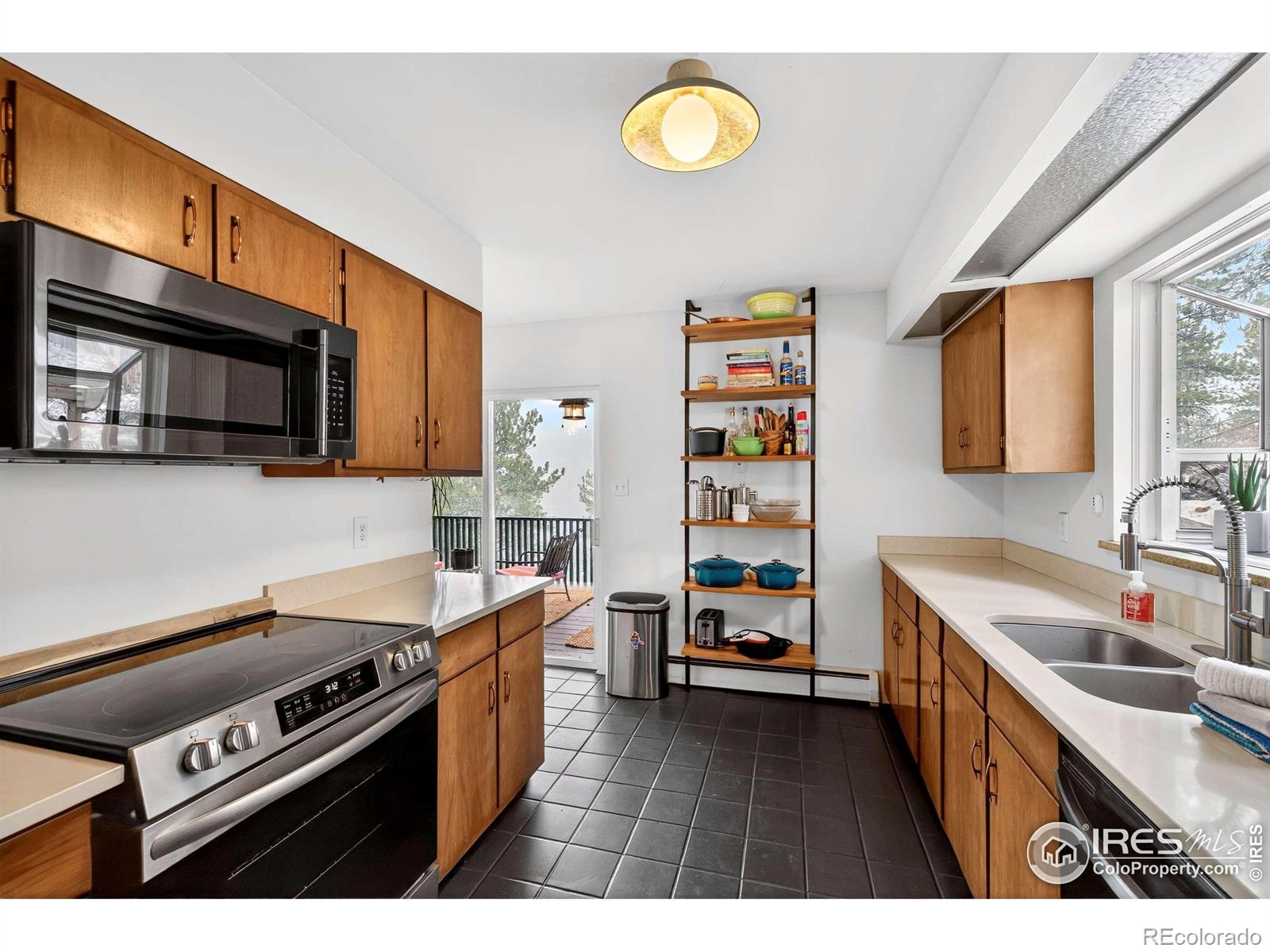 MLS Image #8 for 4  porphyry view,jamestown, Colorado