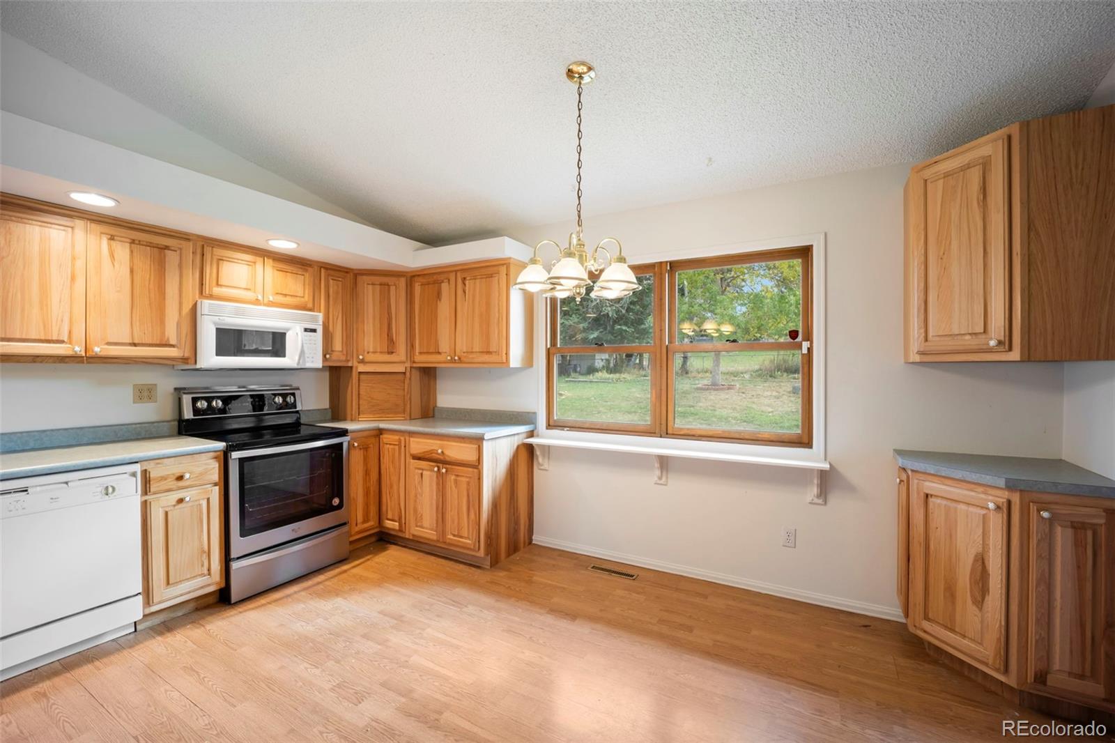 MLS Image #8 for 4615 n enchanted circle,colorado springs, Colorado