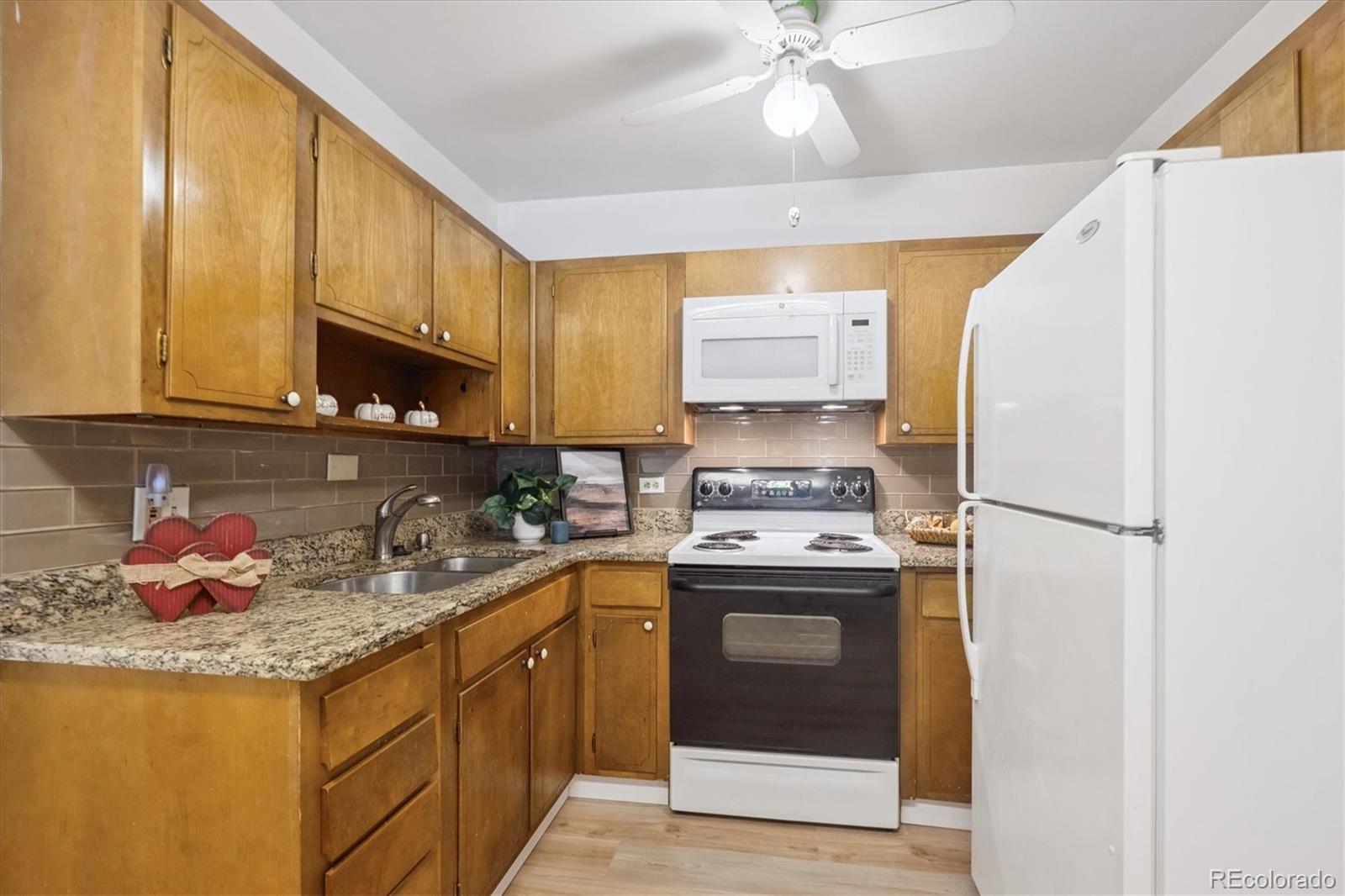 MLS Image #0 for 675 s clinton street 4b,denver, Colorado