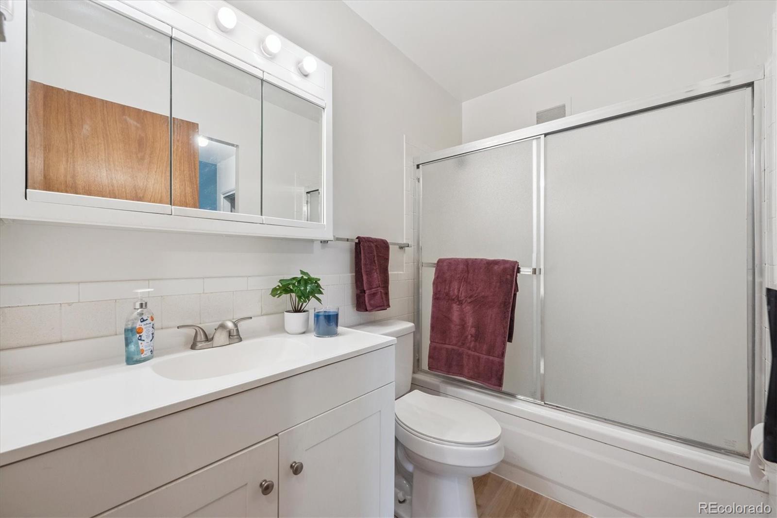 MLS Image #6 for 675 s clinton street 4b,denver, Colorado