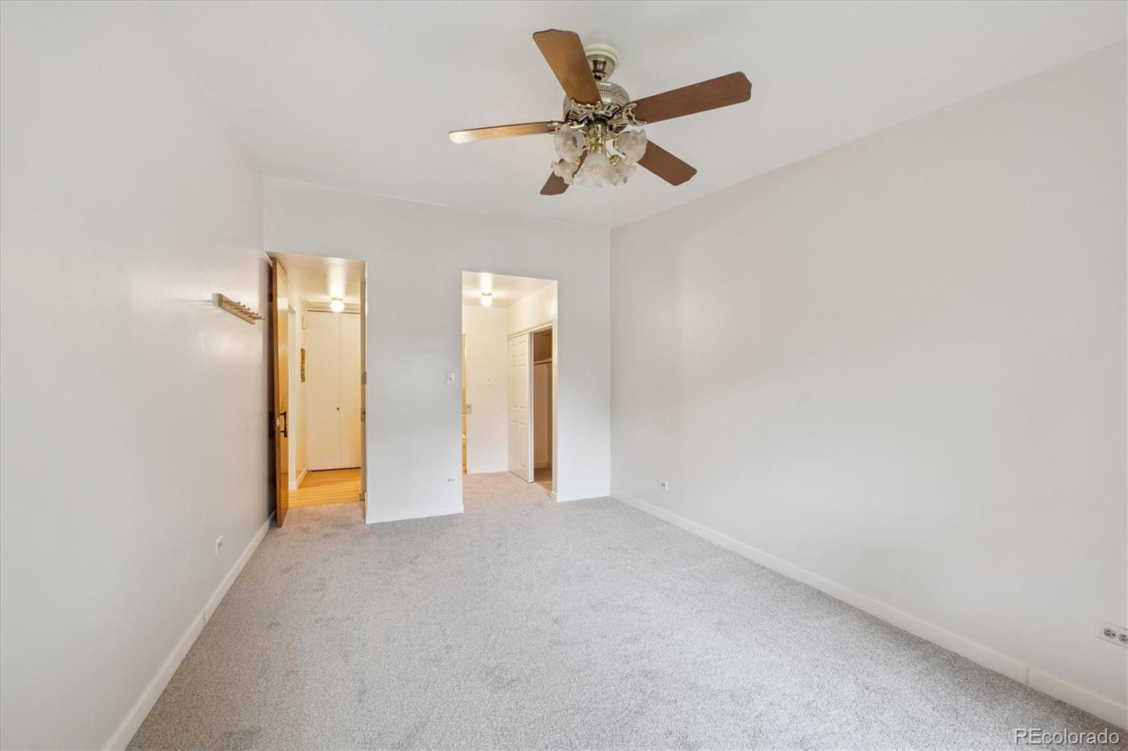 MLS Image #9 for 675 s clinton street 4b,denver, Colorado
