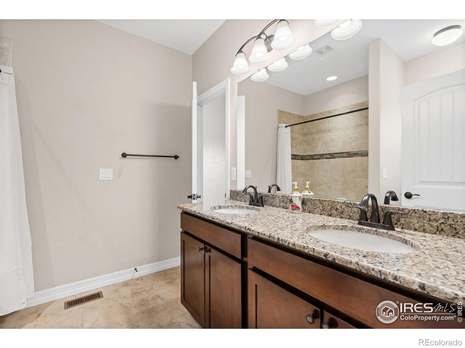 MLS Image #14 for 685  biscayne court,berthoud, Colorado