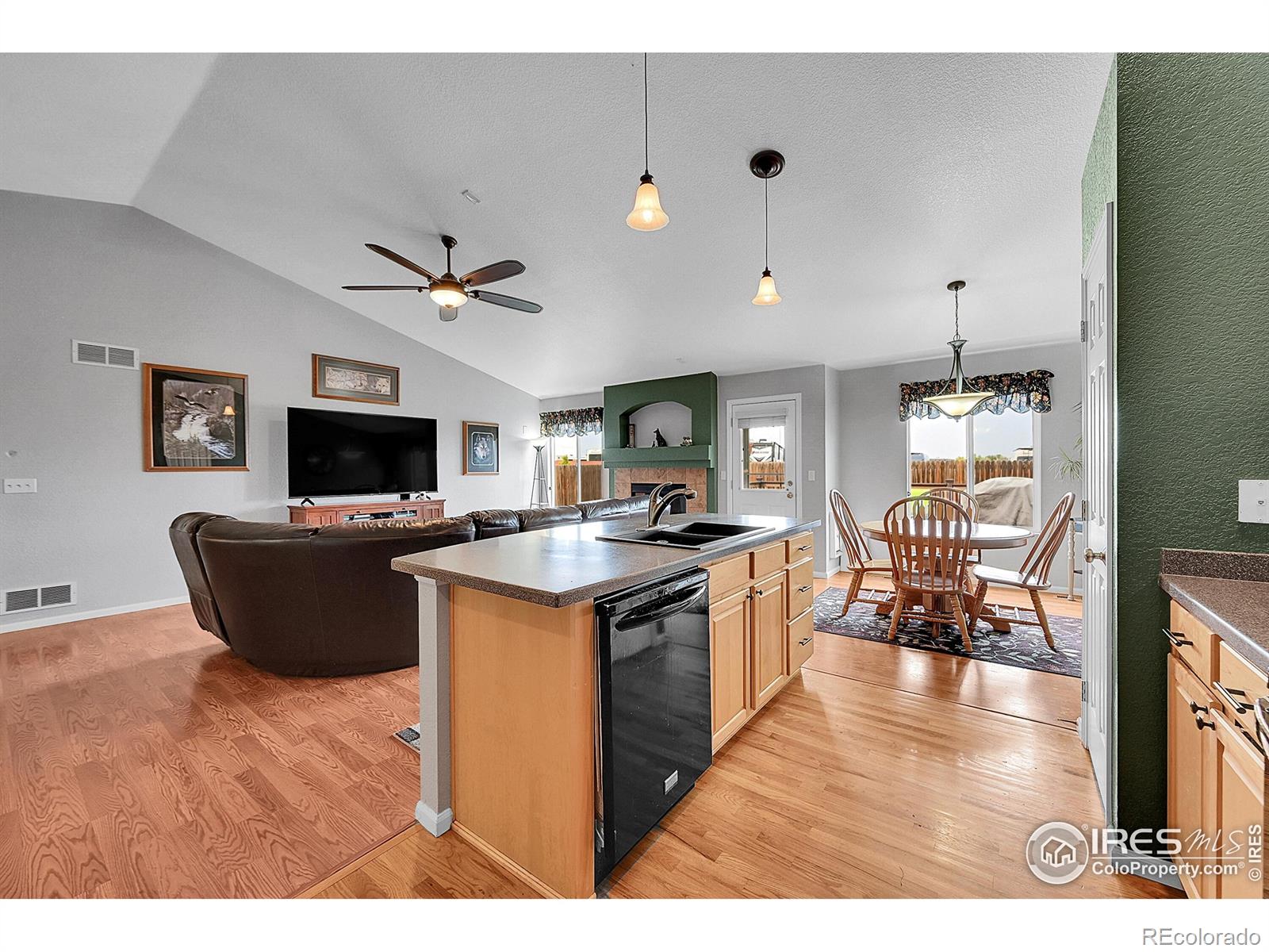 MLS Image #12 for 5727  hickory circle,frederick, Colorado