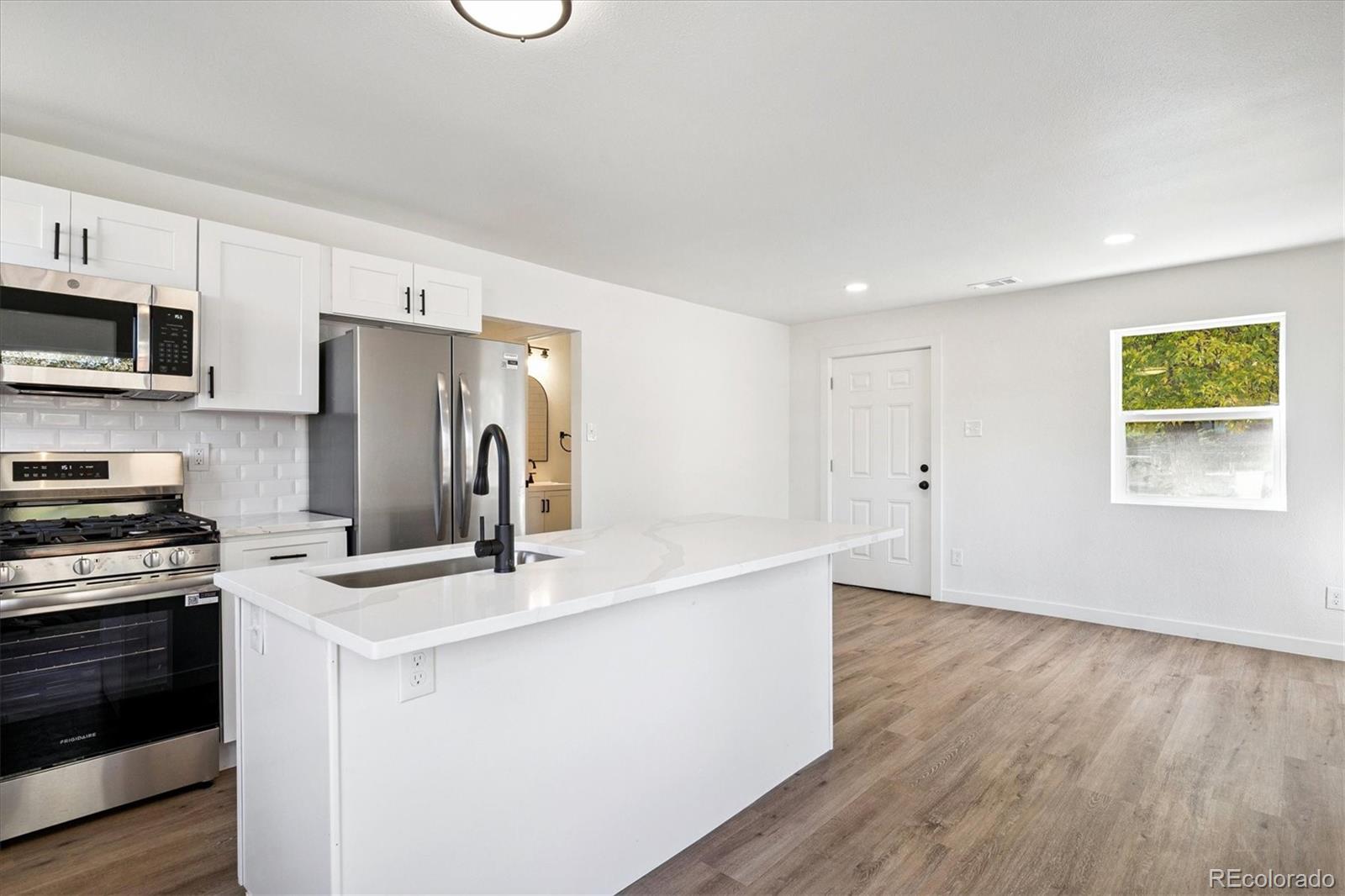 MLS Image #10 for 352 s stuart street,denver, Colorado