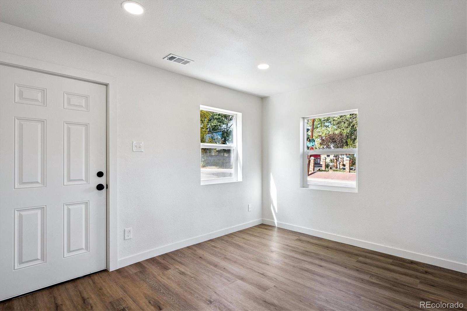 MLS Image #5 for 352 s stuart street,denver, Colorado