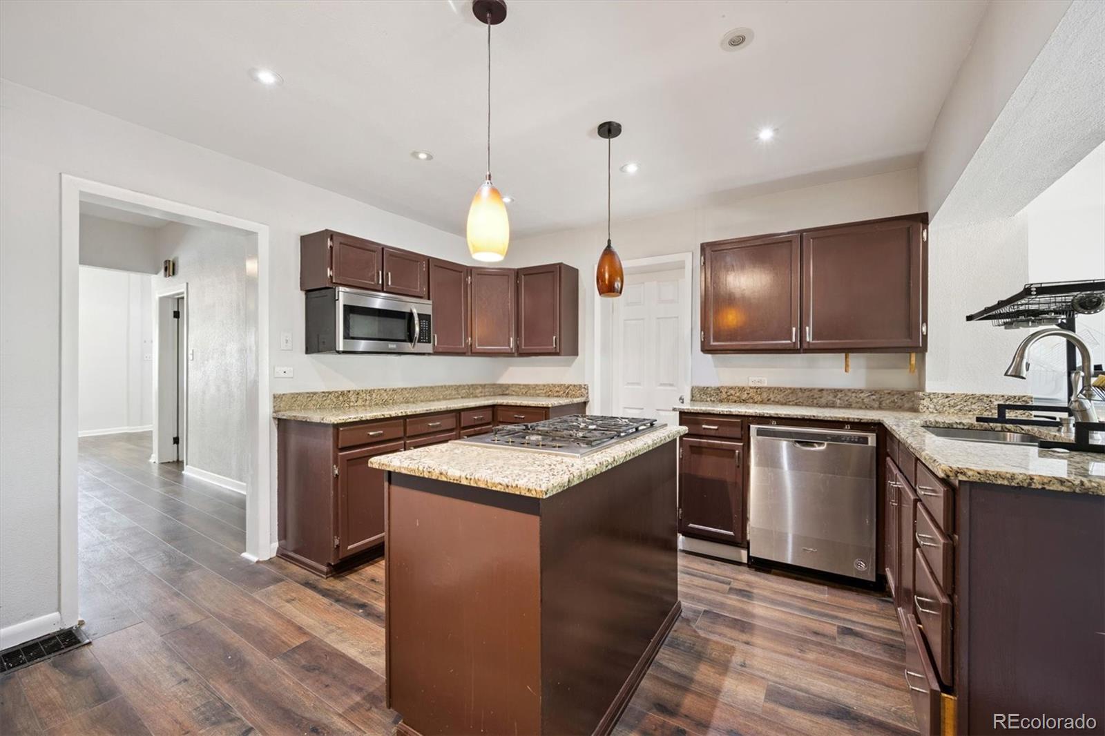 MLS Image #8 for 841  lipan street,denver, Colorado