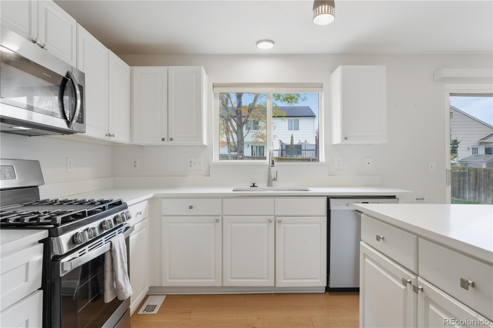 MLS Image #10 for 5315 s valdai street,aurora, Colorado