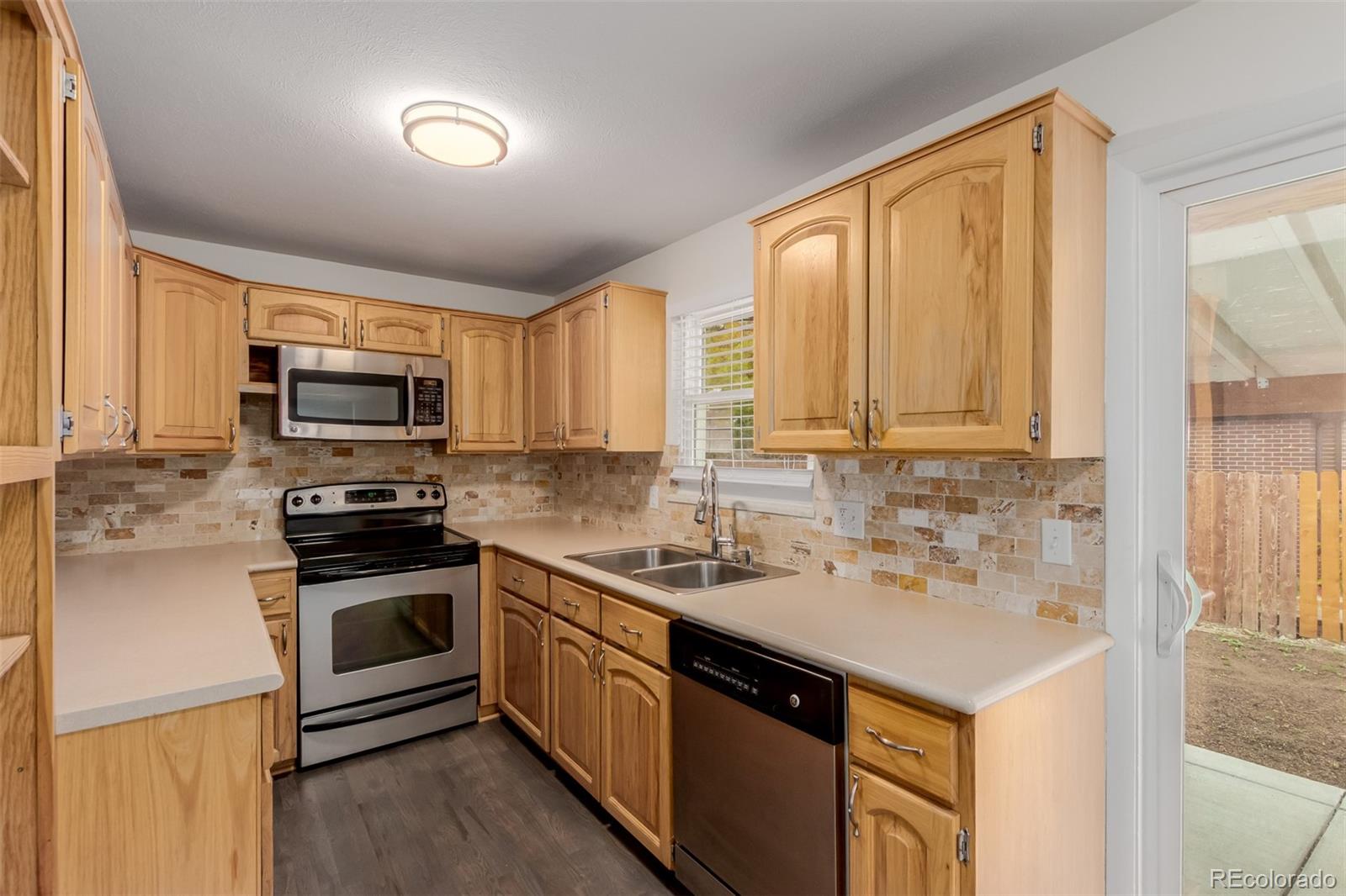 MLS Image #11 for 930  oak street,lakewood, Colorado