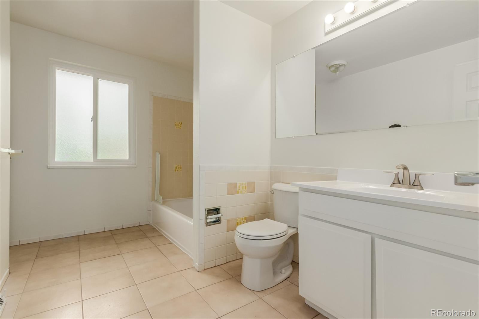 MLS Image #17 for 930  oak street,lakewood, Colorado