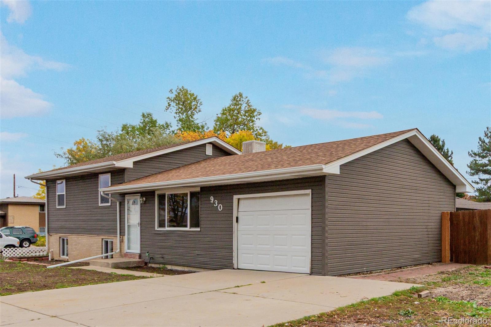 MLS Image #2 for 930  oak street,lakewood, Colorado