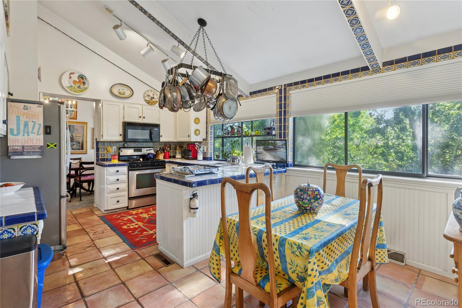 MLS Image #11 for 6121 s forest court,centennial, Colorado