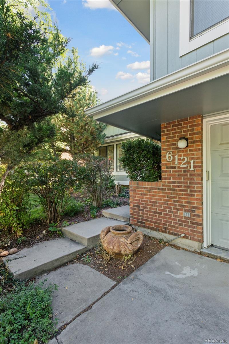 MLS Image #2 for 6121 s forest court,centennial, Colorado